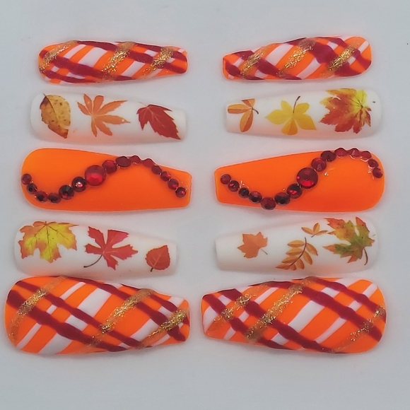 Fall Inspired Press on Nails - Picture 3 of 5